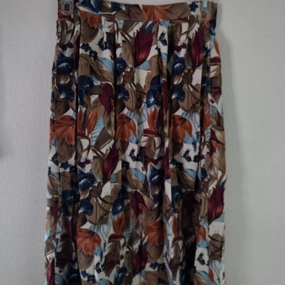 Sag Harbor Floral Cream base skirt